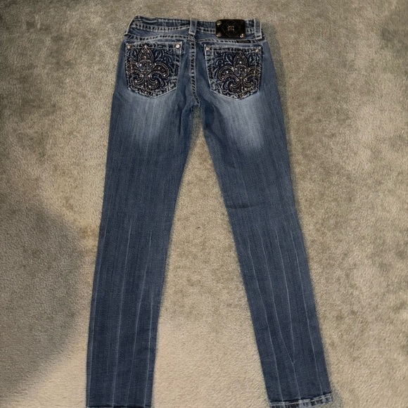 Miss me skinny jeans! Super cute mix of blue jeans with black and bling on them - Picture 3 of 6